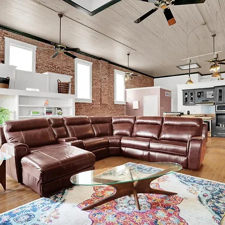 South Main Flats Apartment